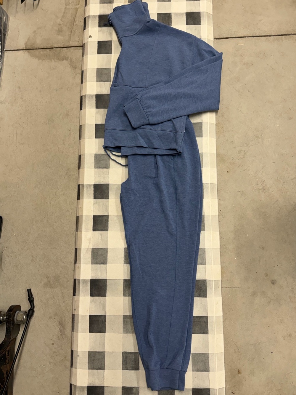 Travis Mathew Blue Track Joggers and Pullover Set - Like new, both Large
